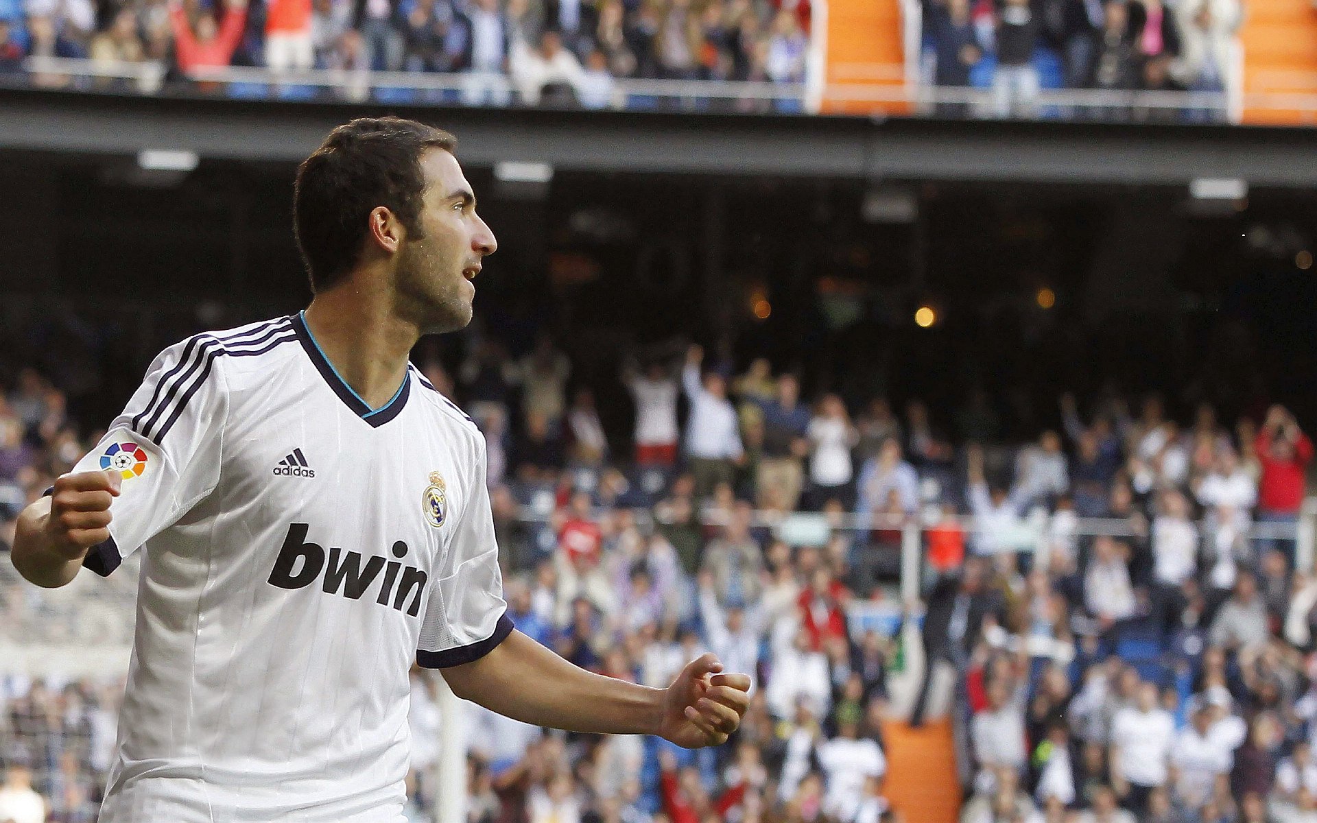 开云官方网站-不止于赛场：F1在科技与娱乐结合的新路径，f1赛车科技